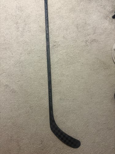 Senior Bauer Vapor Flylite Right Handed Hockey Stick P92 77 Flex Pro Stock (New)