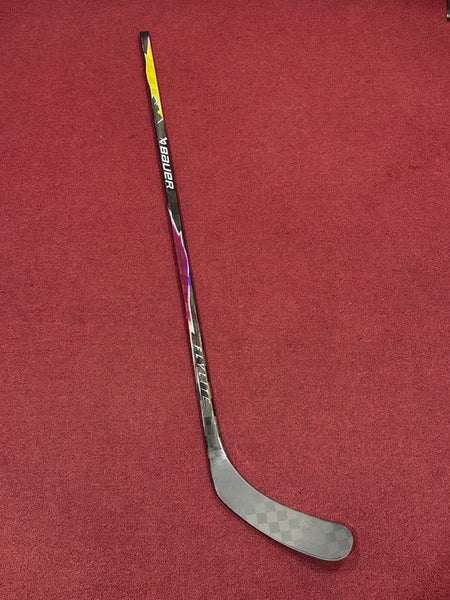 Bauer Vapor Flylite Left Hand Hockey Stick P92 65 Flex Pro Stock (New) Item#MNFY