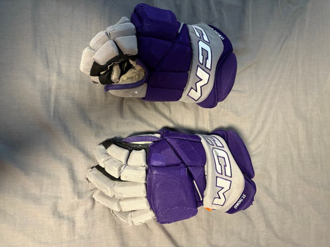 CCM JetSpeed FT8 Pro Gloves 15" (Used)