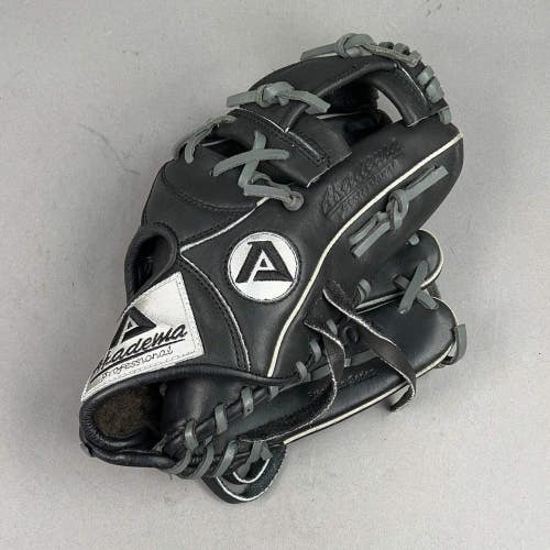 Akadema AGG103 Precision Series 11.25" Right Hand Thrower Vintage Baseball Glove