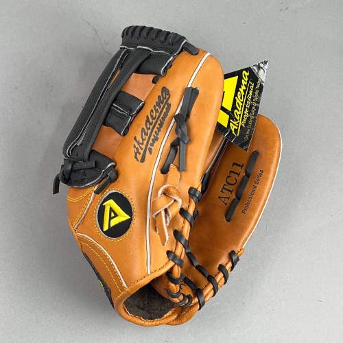 Akadema ATC11 Professional Series 11.5" Right Hand Thrower Baseball Glove