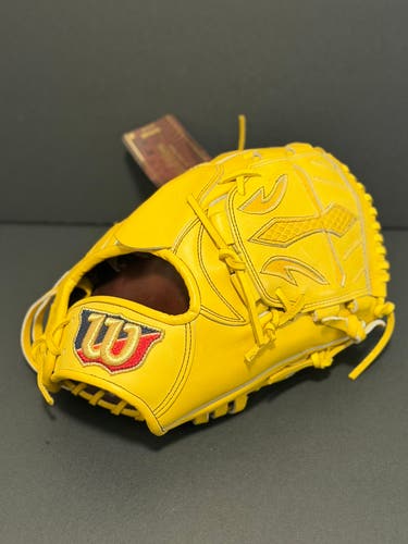Rare Japanese NWTs Wilson Staff 1W Model RH Pitcher's Baseball Glove 11.75"
