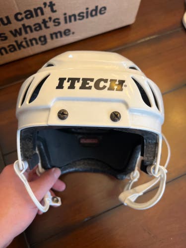 Vintage White Itech HC100 Hockey Helmet