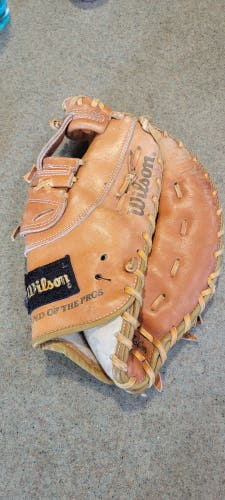 Wilson First Base professional series Baseball Glove 12"