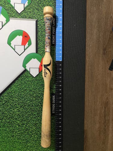 Victus (Used) Youth Two-Hand Bat Trainer 29 inch
