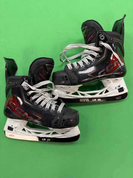 Junior CCM JetSpeed FT8 Pro Hockey Skates Size 3 (Used)