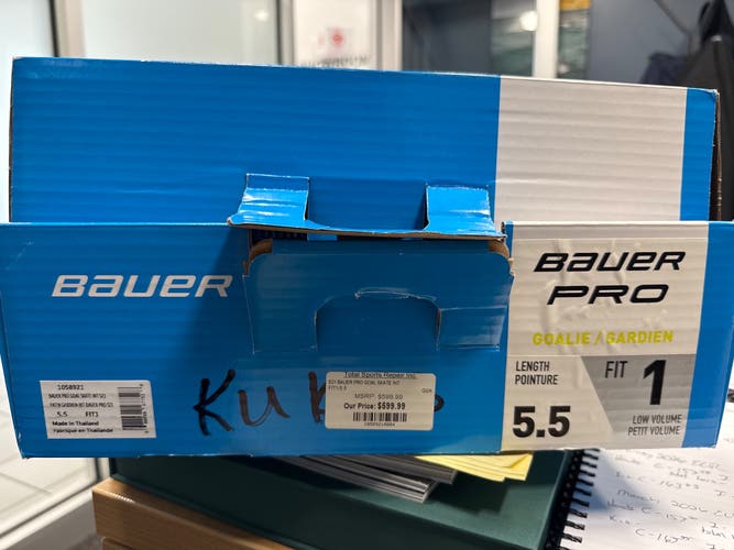 2012 Bauer Pro Hockey Goalie Skates Size 5.5 (Used)