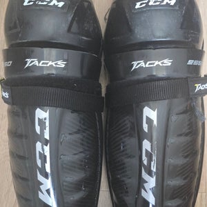 Junior CCM Tacks 9550 11" Shin Pads (Used)