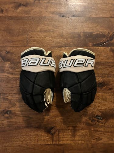 Bauer Vapor Black & Tan Gloves 13" Pro Stock  Used