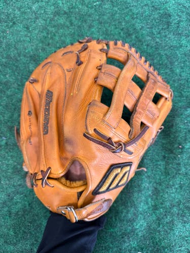 Black Mizuno Pro Limited Edition RH First Base Baseball Glove 12.75" (Used)