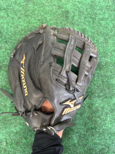 Black Mizuno Global Elite RH First Base Baseball Glove 13" (Used)