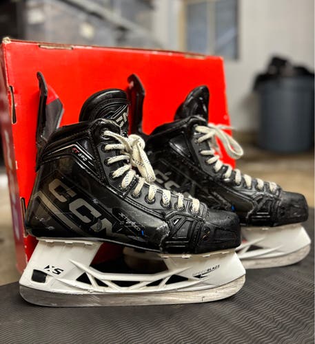 CCM JetSpeed FT690 Hockey Skates - Senior 8.5 /Regular Width (Good Condition)