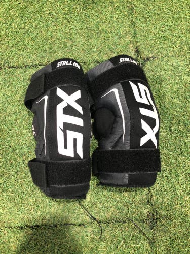 Youth Small STX Stallion 50 Arm Pads (Used)