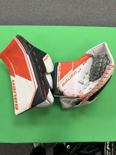 Senior Bauer Supreme Mach Goalie Gloves & Blockers Regular (Used)