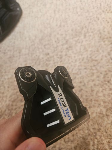 Odyssey Mallet 2-Ball Ten Tour Lined Right Handed Putter 34" (Used)