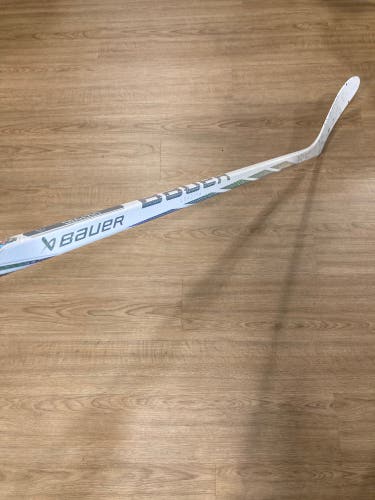 Senior Bauer Proto-R Hockey Stick | LH P28