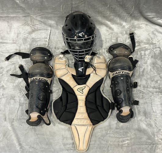 Youth Easton Black Magic Catcher's Set (Used)