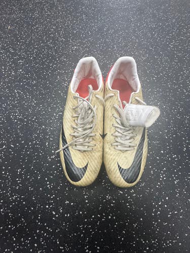 Used Nike Soccer Cleats White Senior 8.5 11849-S000038940