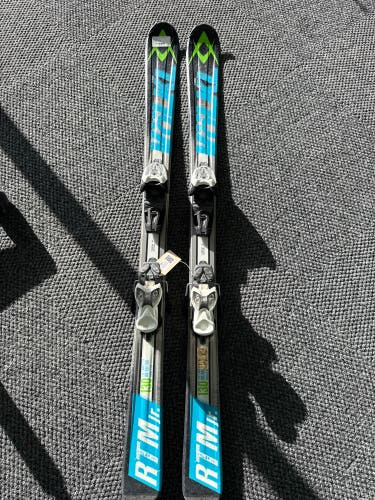 Volkl RTM Jr 130 cm Skis With Marker 4.5 Bindings (Used)