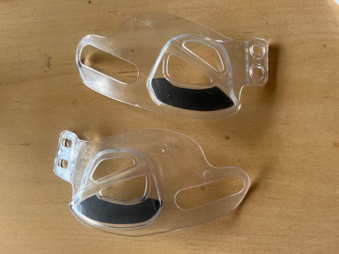 Small Bauer 7500 Helmet Ear Guards (Used)