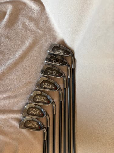 Men's Ping Zing 2 Right Handed Iron Set Regular Flex 7 Pieces Graphite Shaft (Used)
