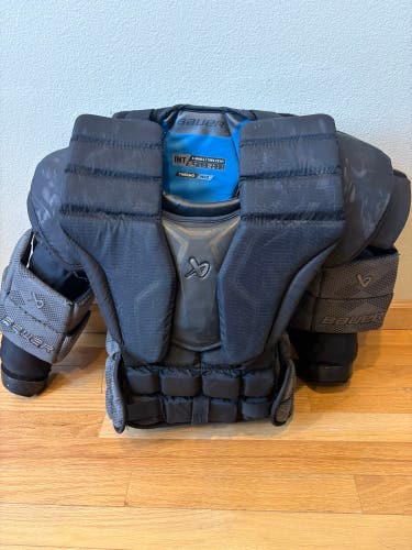XS Bauer Elite Goalie Chest Protector (Used)