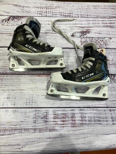 CCM Tacks 9060 Hockey Goalie Skates I Size 1 (Used)