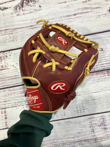 Red Rawlings Sandlot RH Baseball Glove 11.5" (Used)