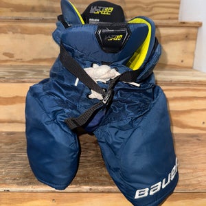 Youth Medium Bauer Hockey Pants (Used)
