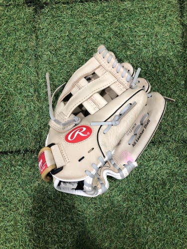 Rawlings Highlight RH Outfield Softball Glove 11.5" (Used)
