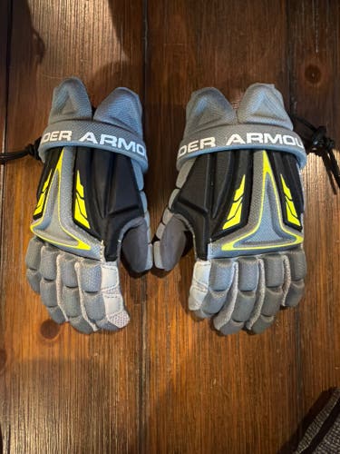 Under Armour Lacrosse Gloves (Used)