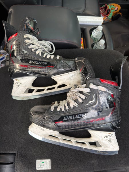 Red 2022 Bauer Supreme Mach Hockey Skates 10.5 (Used)