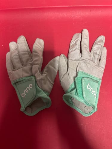 Brine Lacrosse Dynasty Women’s Field Player Gloves (Used)