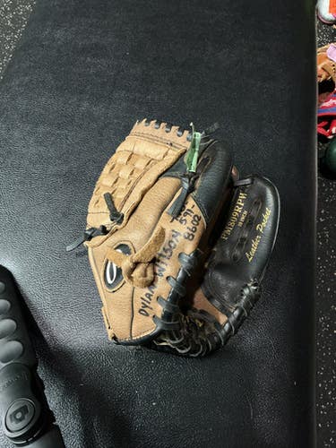 Rawlings Used Brown Right Hand Throw 10" Baseball Glove