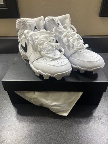JORDAN 1 MID YOUTH FOOTBALL CLEAT WHITE/BLACK SIZE 6Y