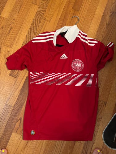 FIFA World Cup Denmark Official Home Jersey Red Adidas Adult Size S Excellent