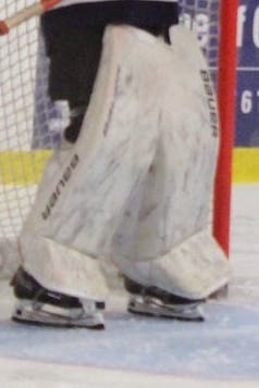 35" 2020 Bauer Ultrasonic Goalie Leg Pads (Used)