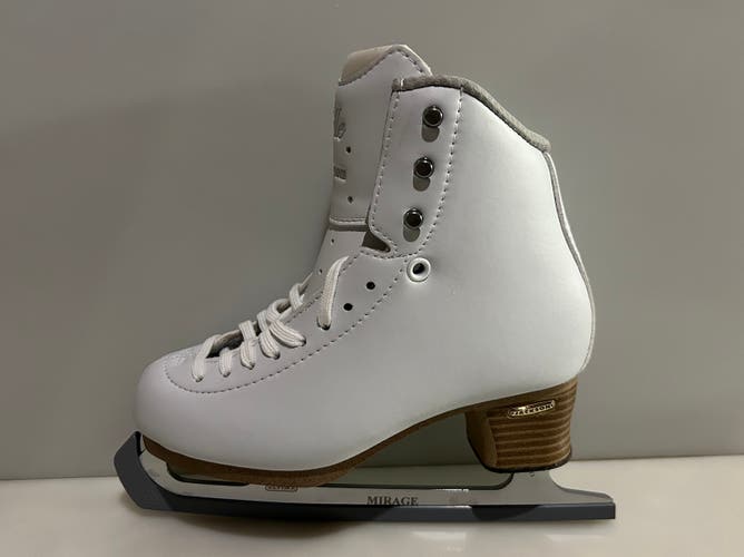 New Jackson Ultima Elle Girls Figure Skates - Size 2 Wide NIB