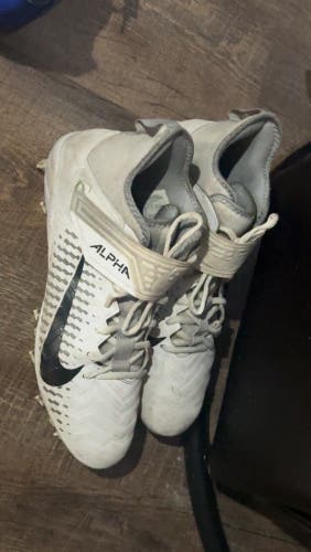 Men's Size M 12.0 (W 13.0) Nike Cleats Mid Top (Used)