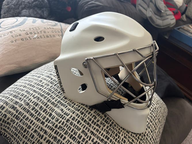 Medium 2015 Sportmask Pro 3 Goalie Mask (Used)