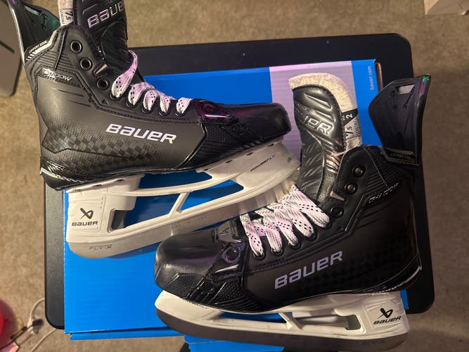 Black 2024 Bauer Supreme Shadow Hockey Skates 7.5 Fit-2 (Used)
