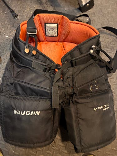 Junior Medium Vaughn Vision 9200 Hockey Goalie Pants (Used)