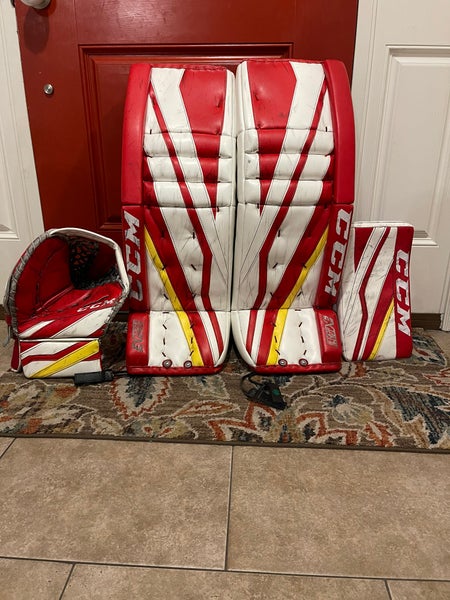 33" CCM Extreme Flex Pro 3 Full Right Goalie Full Set (Used)