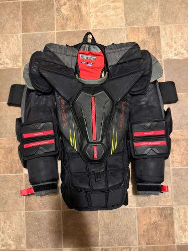 XL Bauer Vapor Hyperlite 2 Goalie Chest Protector (Used)