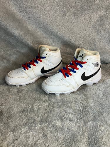 White Kid's 4.5Y (Big Kids / Youth) Youth Nike Air Jordan High Top Footwear Molded Cleats (Used)