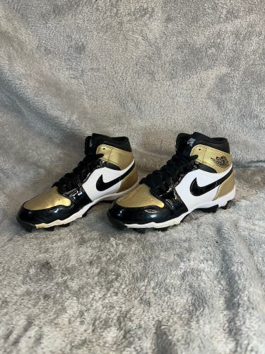 Gold Kid's 5.5Y (Big Kids / Youth) Youth Nike Air Jordan High Top Footwear Molded Cleats (Used)