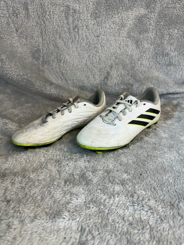 White Unisex 2.5Y (Big Kids / Youth) Adidas Copa Cleats Molded Cleats (Used)