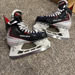 2025 Bauer Vapor Fly30 Hockey Skates 6.5 (Used)
