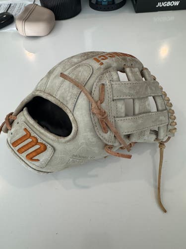 Marucci Custom RH Infield Baseball Glove 11.5" (Used)