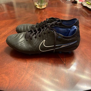 Nike Tiempo legend 10 elite AG cleats - size 11 U.S